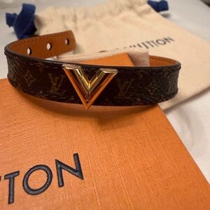 Louis Vuitton Essential V Leather Bracelet with Gold V Accent